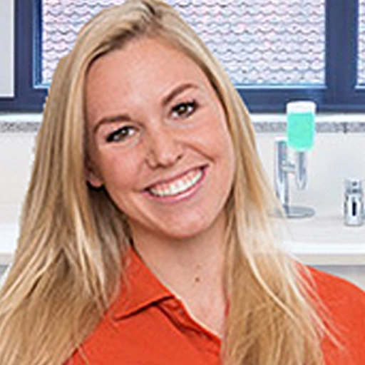 Dr. Stefanie Karlsböck Zahnärztin Bewertung Ganger Dentaldesign